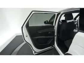Peugeot 5008 (2023) thumbnail 63