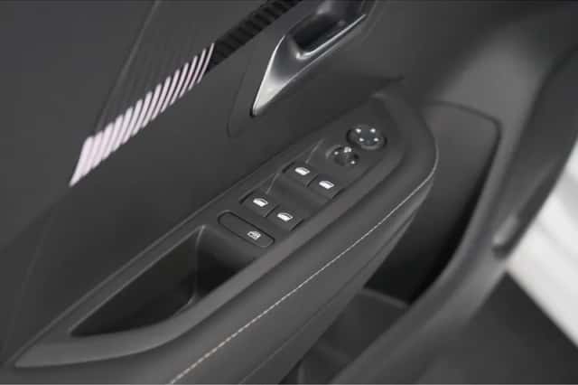Peugeot e-208 (2025) thumbnail 22