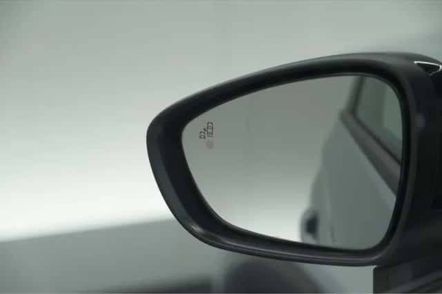 Opel Crossland (2023) thumbnail 20