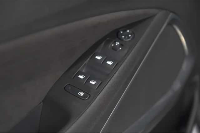 Opel Crossland (2023) thumbnail 22