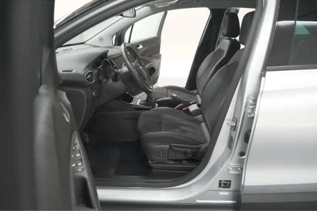 Opel Crossland (2023) thumbnail 23