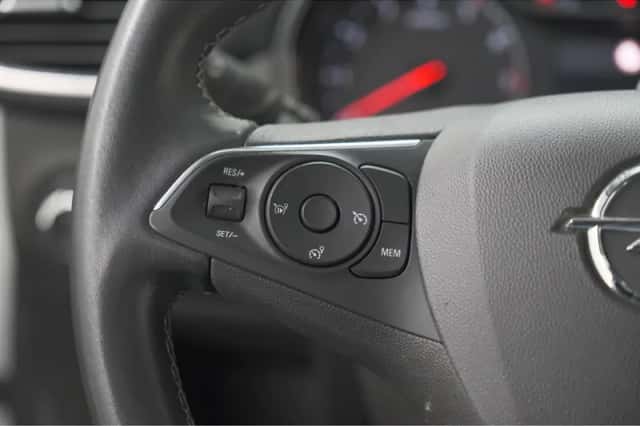 Opel Crossland (2023) thumbnail 30