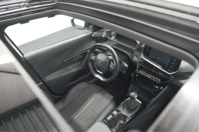 Peugeot 2008 (2022) thumbnail 15