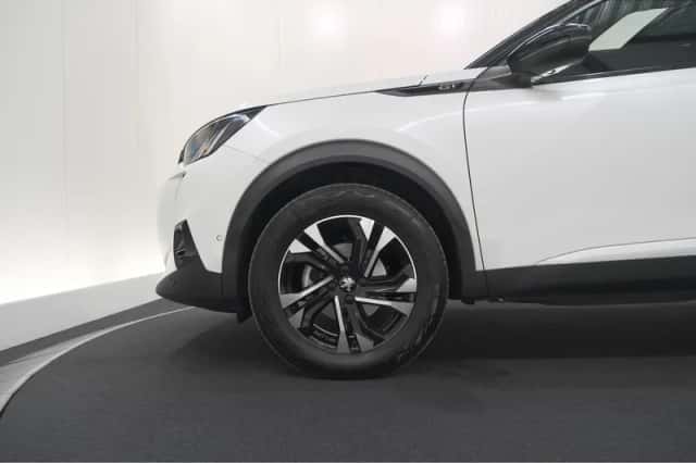 Peugeot 2008 (2022) thumbnail 18