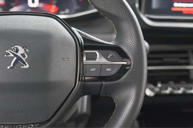 Peugeot 2008 (2022) thumbnail 32