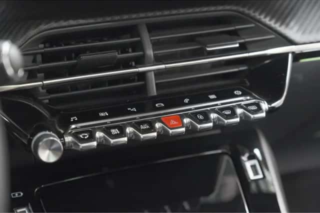 Peugeot 2008 (2022) thumbnail 44