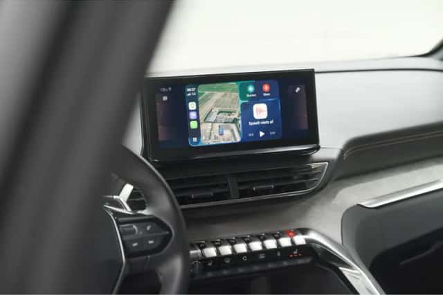 Peugeot 3008 (2021) thumbnail 3