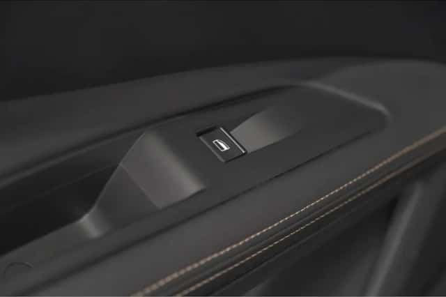 Peugeot 3008 (2021) thumbnail 27