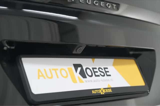 Peugeot 3008 (2021) thumbnail 4