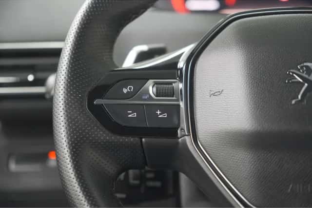 Peugeot 3008 (2021) thumbnail 31