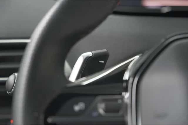 Peugeot 3008 (2021) thumbnail 33