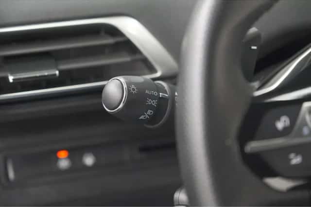 Peugeot 3008 (2021) thumbnail 35