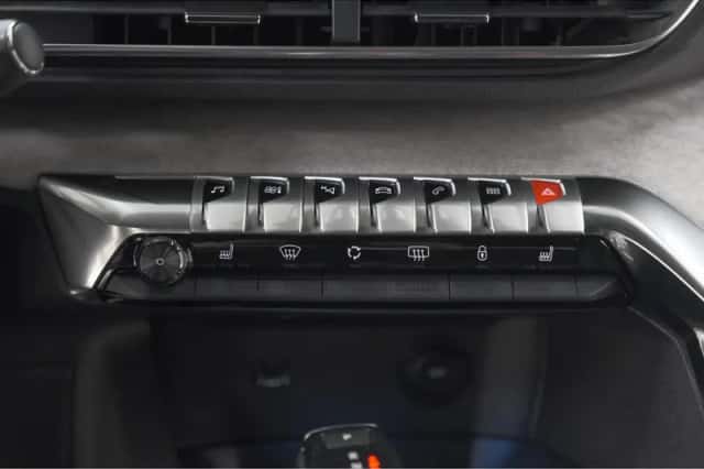 Peugeot 3008 (2021) thumbnail 46