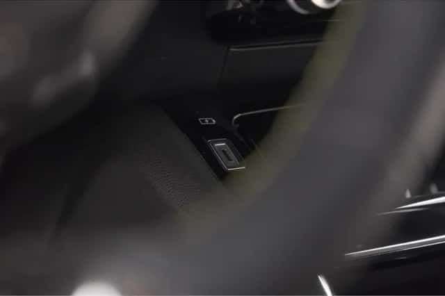 Peugeot 2008 (2020) thumbnail 40