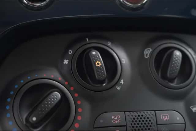 Fiat 500 (2016) thumbnail 33