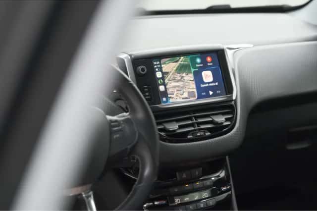 Peugeot 2008 (2019) thumbnail 3