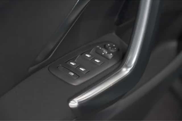 Peugeot 2008 (2019) thumbnail 22