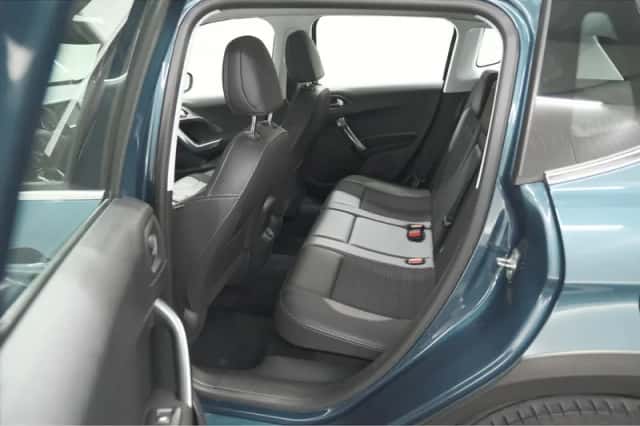 Peugeot 2008 (2019) thumbnail 26