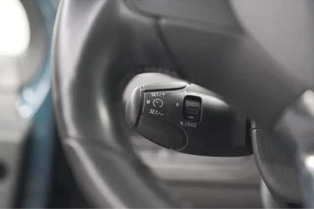 Peugeot 2008 (2019) thumbnail 33