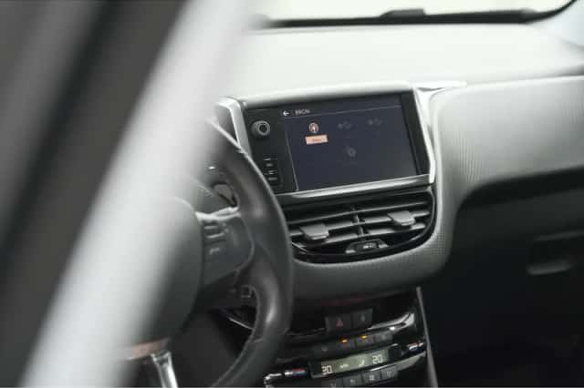 Peugeot 2008 (2019) thumbnail 42