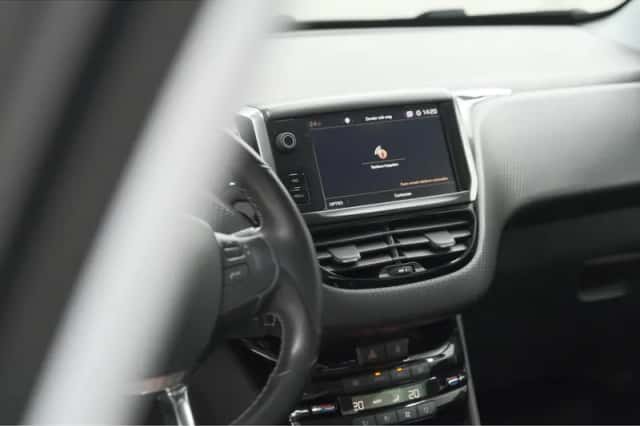 Peugeot 2008 (2019) thumbnail 43