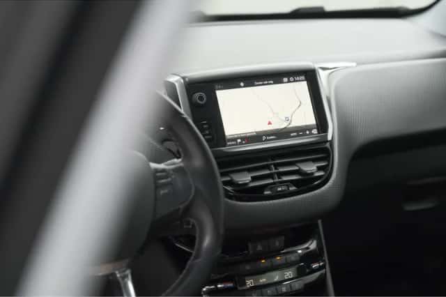 Peugeot 2008 (2019) thumbnail 44