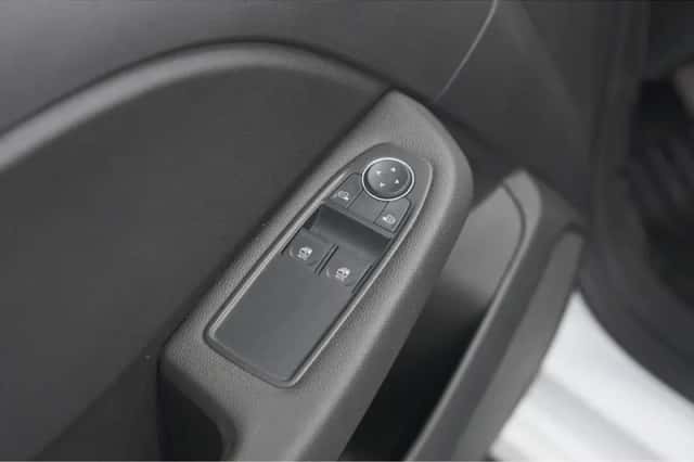 Renault Clio (2023) thumbnail 19