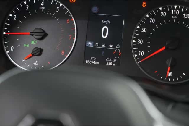 Renault Clio (2023) thumbnail 31