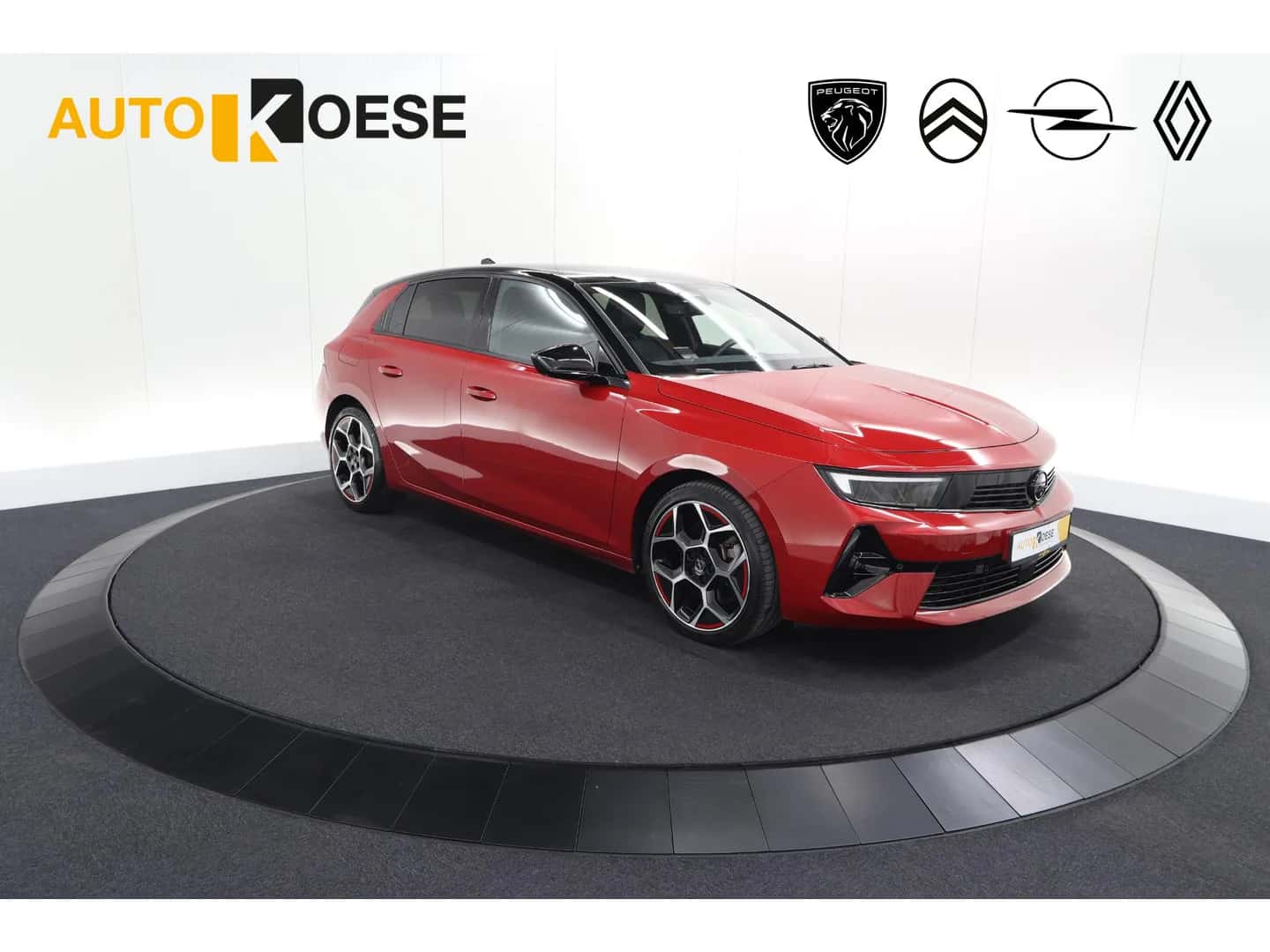 Opel Astra (2022) — foto 1