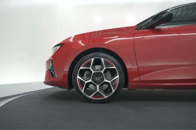 Opel Astra (2022) thumbnail 17