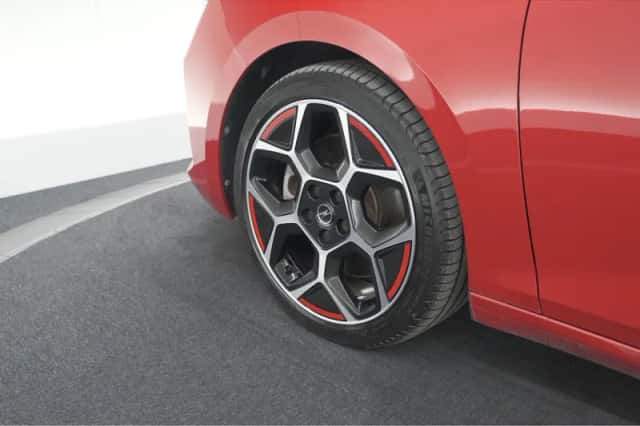 Opel Astra (2022) thumbnail 18