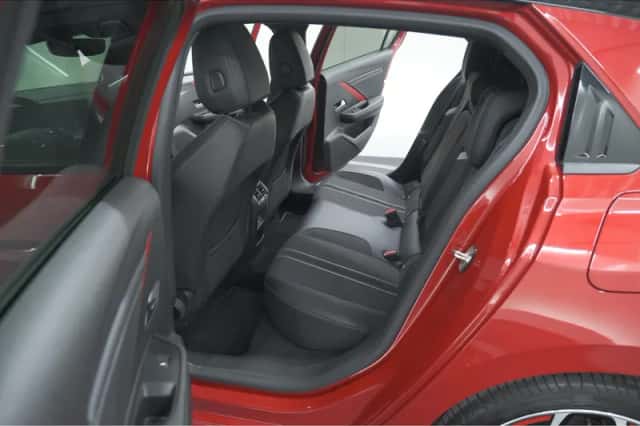 Opel Astra (2022) thumbnail 33