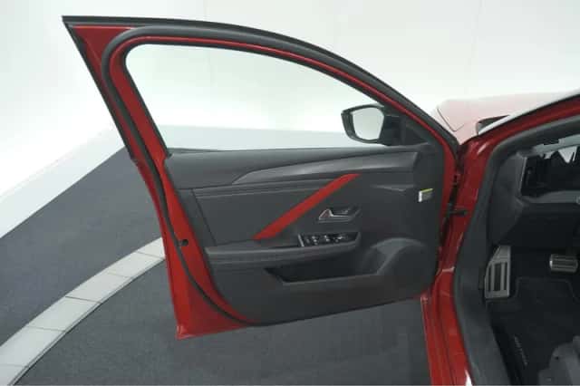 Opel Astra (2022) thumbnail 66