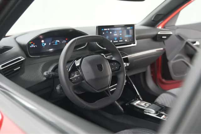 Peugeot 2008 (2025) thumbnail 2