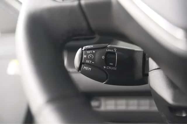 Peugeot 208 (2025) thumbnail 4
