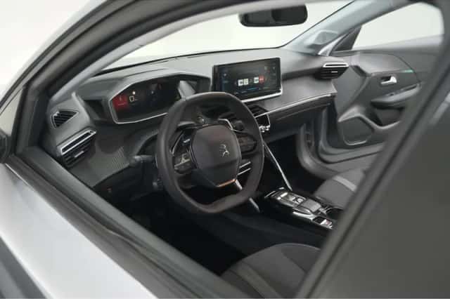 Peugeot 208 (2022) thumbnail 2