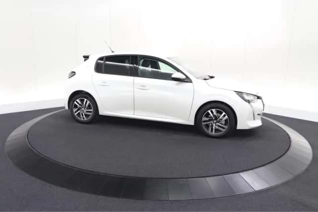 Peugeot 208 (2021) thumbnail 4