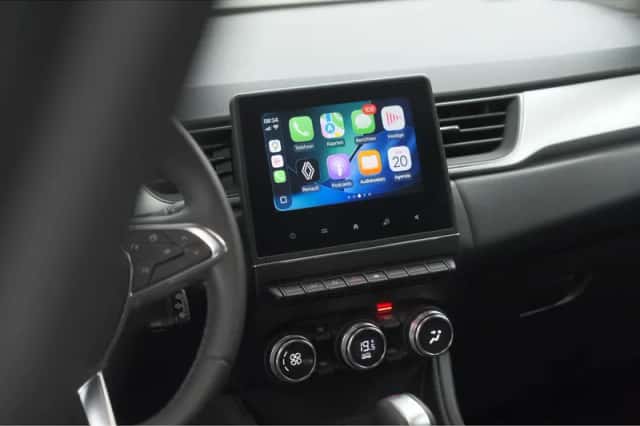 Renault Captur (2023) thumbnail 6