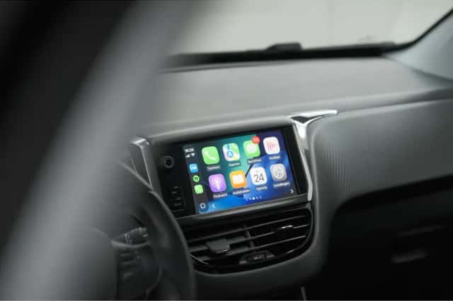 Peugeot 2008 (2017) thumbnail 3