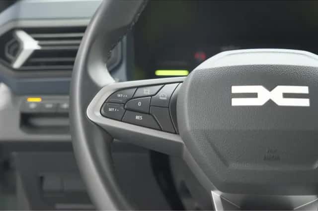Dacia Duster (2025) thumbnail 33