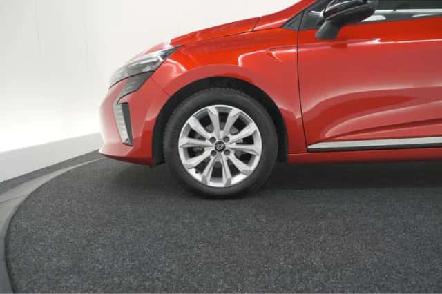 Renault Clio (2024) thumbnail 16