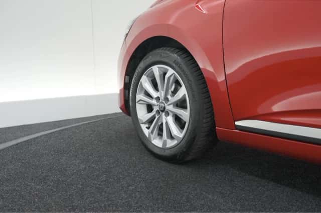Renault Clio (2024) thumbnail 17