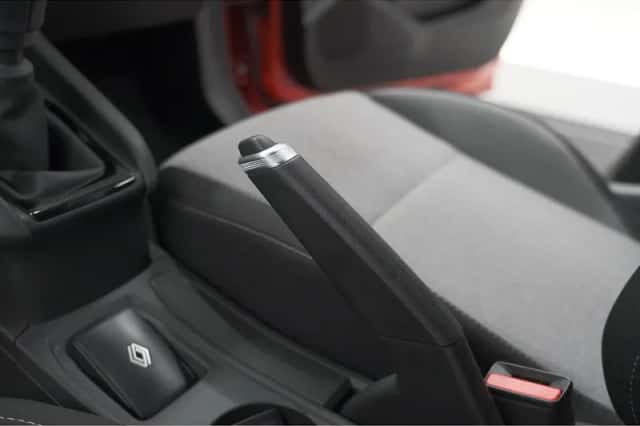 Renault Clio (2024) thumbnail 37