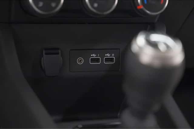 Renault Clio (2024) thumbnail 40