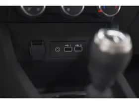 Renault Clio (2024) thumbnail 40