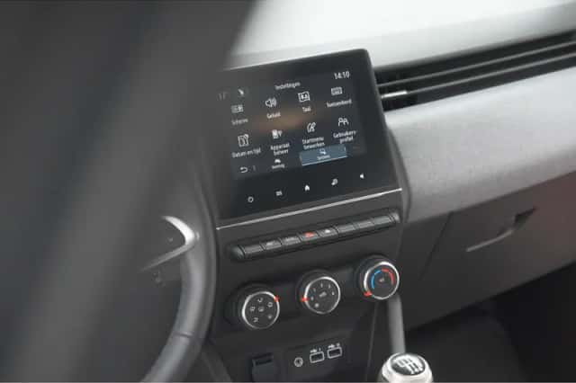 Renault Clio (2024) thumbnail 54