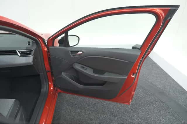 Renault Clio (2024) thumbnail 68