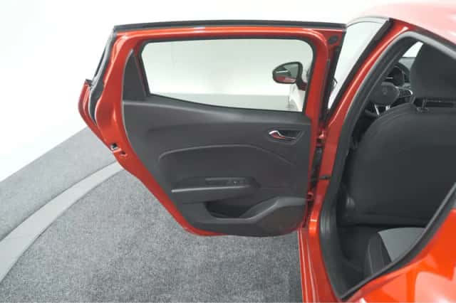 Renault Clio (2024) thumbnail 69