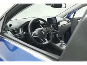 Renault Captur (2020) thumbnail 2