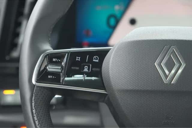 Renault Austral (2025) thumbnail 35